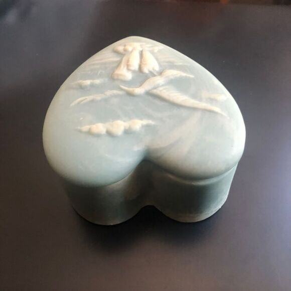 Vintage Heart Shaped Ceramic Trinket Box - Picture 4 of 9